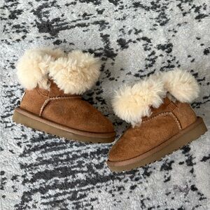 UGG BAILEY BUTTON BOOTS TODDLER